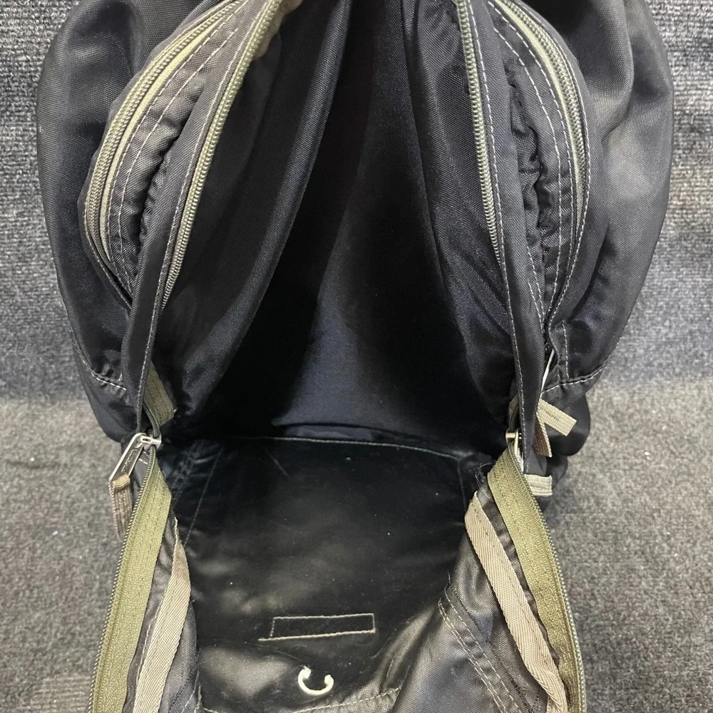 L.L. Bean 0YP70 Quad Pack Backpack Black Reflective Large Model 296963 Daypack